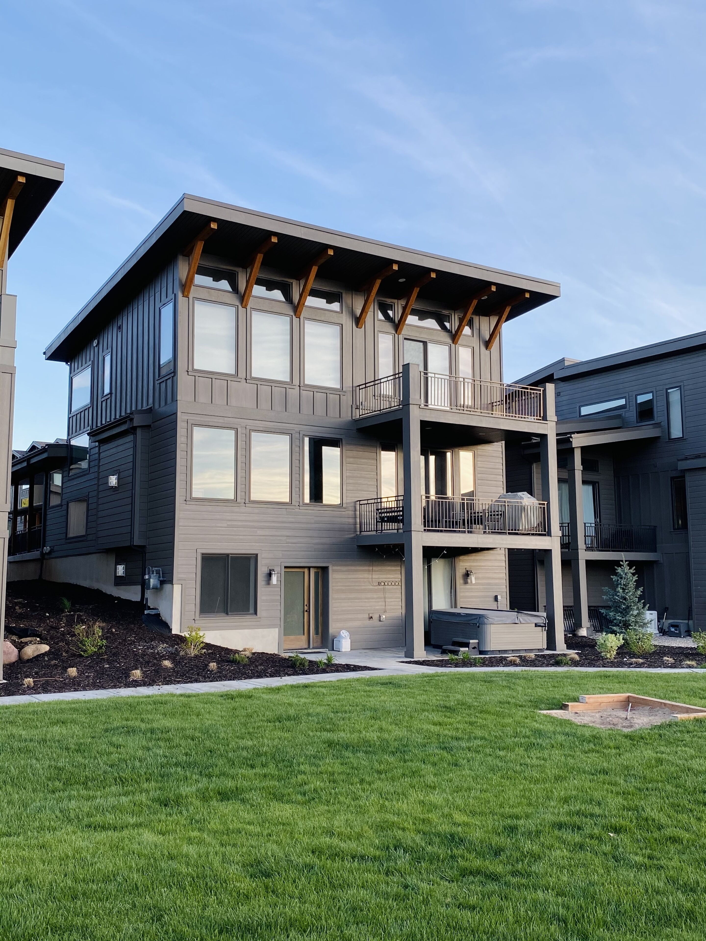 Lakeview Home in Hunstville UT near Pineview Reservoir