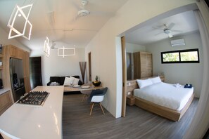 1 bedroom, in-room safe, desk, travel cot - Secluded Design jungle villa, very private, concierge service, security (Uvita)