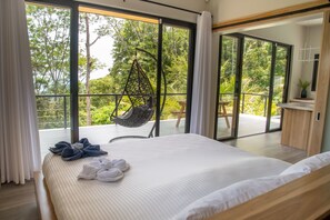 1 Schlafzimmer, Zimmersafe, Schreibtisch, Reisekinderbett