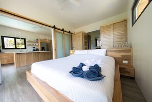 1 Schlafzimmer, Zimmersafe, Schreibtisch, Reisekinderbett