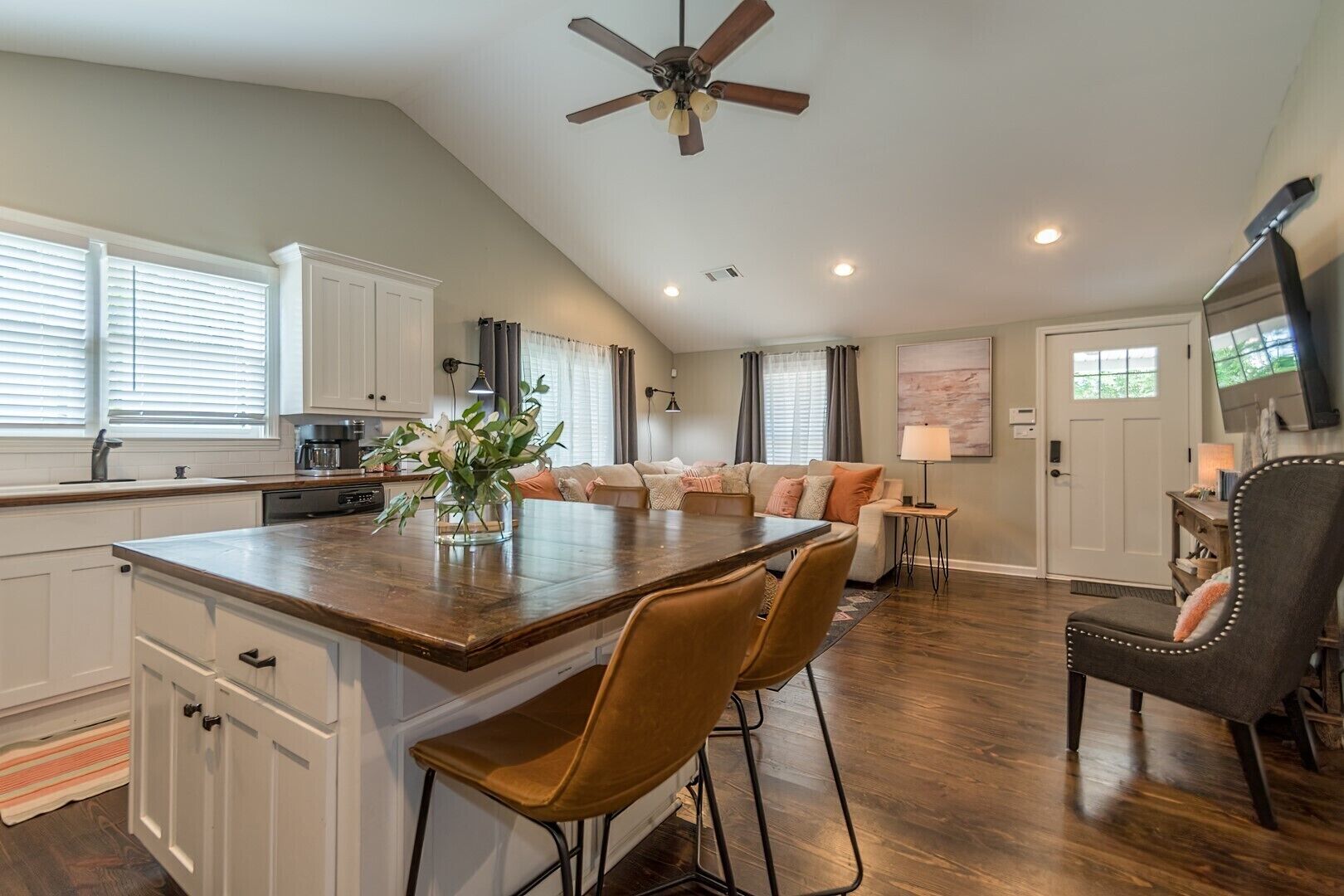 Montaluce & Wine country -Farmhouse Cottage~FirePit~Dahlonega