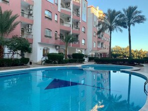 Apartment | Pool | Outdoor pool - Desert Pearl Apartment in Hurghada With Wi-fi (Hurghada)