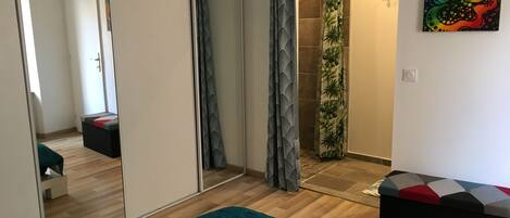 1 Schlafzimmer, Bügeleisen/Bügelbrett, kostenloses WLAN, Bettwäsche