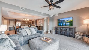 Smart TV, DVD player - Two Master Suites with Lake View (Lake Ozark)