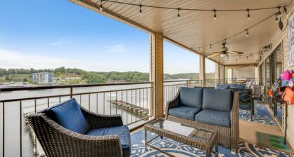Waterfront 3-Bedroom Retreat – Lake of the Ozarks