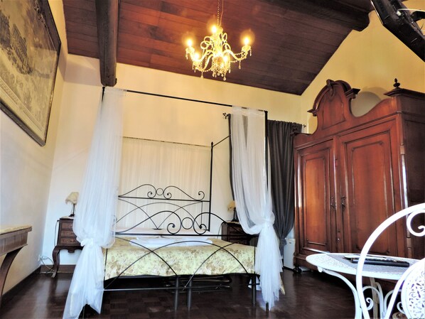 Junior Room