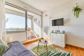 Iron/ironing board, travel crib, bed sheets - Holiday studio in Cap d'Agde, La D ésirade 🌞  (Agde)