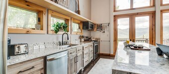 Lake Life Mountain & Lake Views, Hot Tub, & Dock