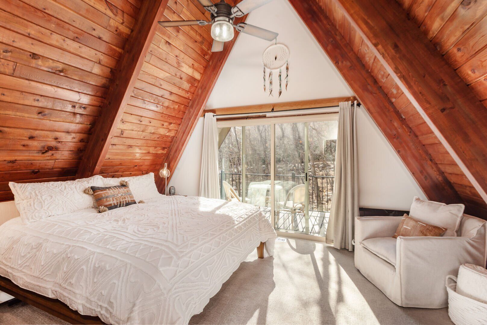 "A" Frame of Mind - 4 bed/3 bath, Close to Resort/Hiking, Hot Tub, Sauna, Views, Outdoor Fire Pit