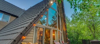 "A" Frame of Mind - 4 bed/3 bath, Close to Resort/Hiking, Hot Tub, Sauna, Views, Outdoor Fire Pit