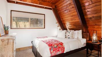 4 bedrooms, iron/ironing board, free WiFi, bed sheets
