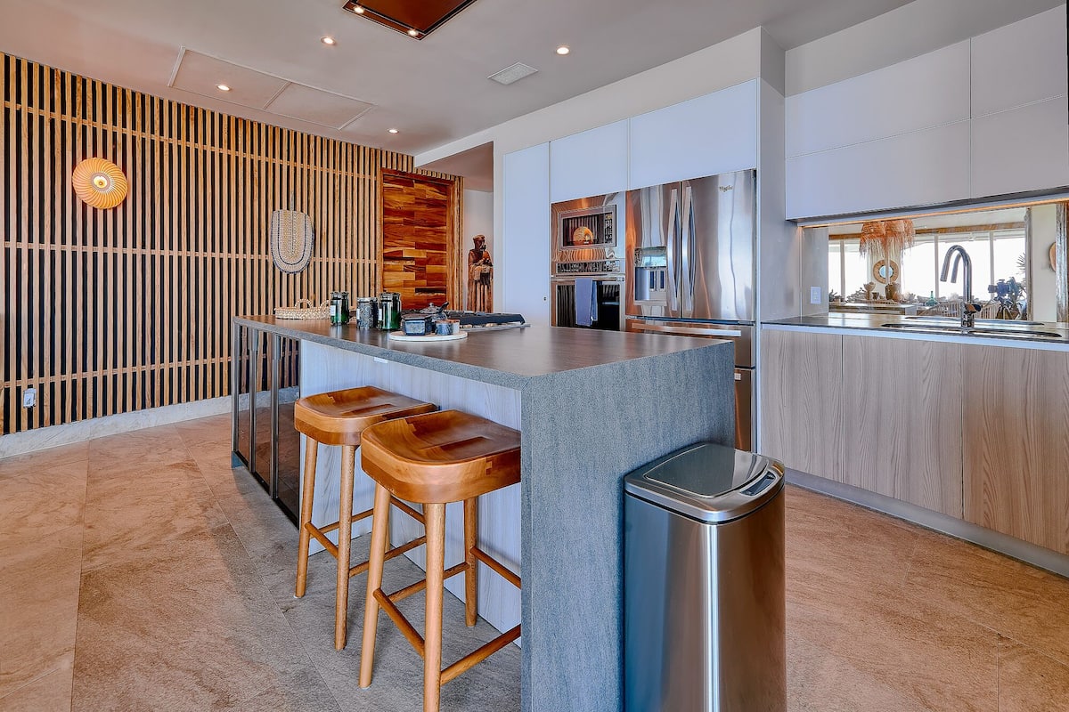 casa valia | private kitchen | espresso maker, coffee/tea maker