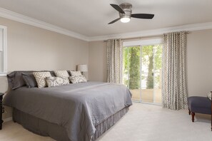 6 bedrooms, iron/ironing board, free WiFi, bed sheets