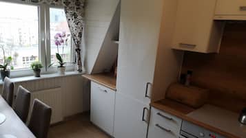 Réfrigérateur, micro-ondes, four, lave-vaisselle