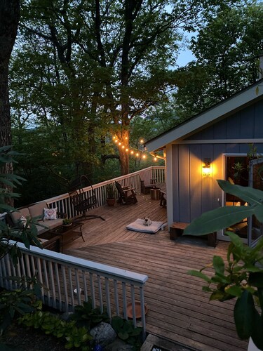 Spacious kid-friendly chalet minutes to Boone, Blowing Rock, Blue Ridge Pkwy