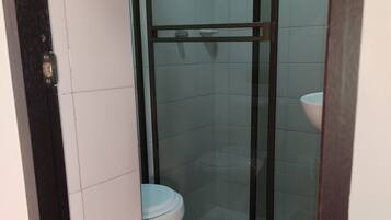 Free toiletries, towels, toilet paper