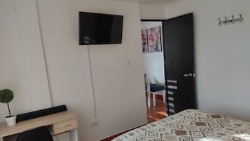 1 bedroom, desk, iron/ironing board, WiFi