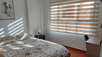 1 bedroom, desk, iron/ironing board, WiFi