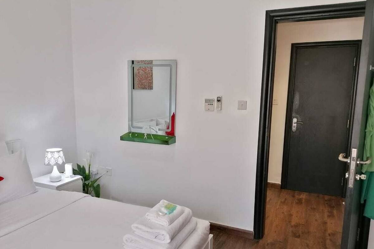 Articles de minibar gratuits, coffre-fort, bureau
