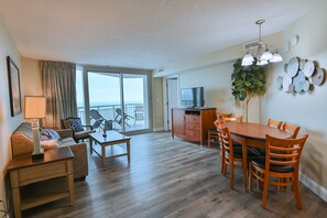 Smart TV - ❤️3 balconies, Panoramic View, Huge condo, Upper End Resort,Corner Unit, 11th Fl (Myrtle Beach)