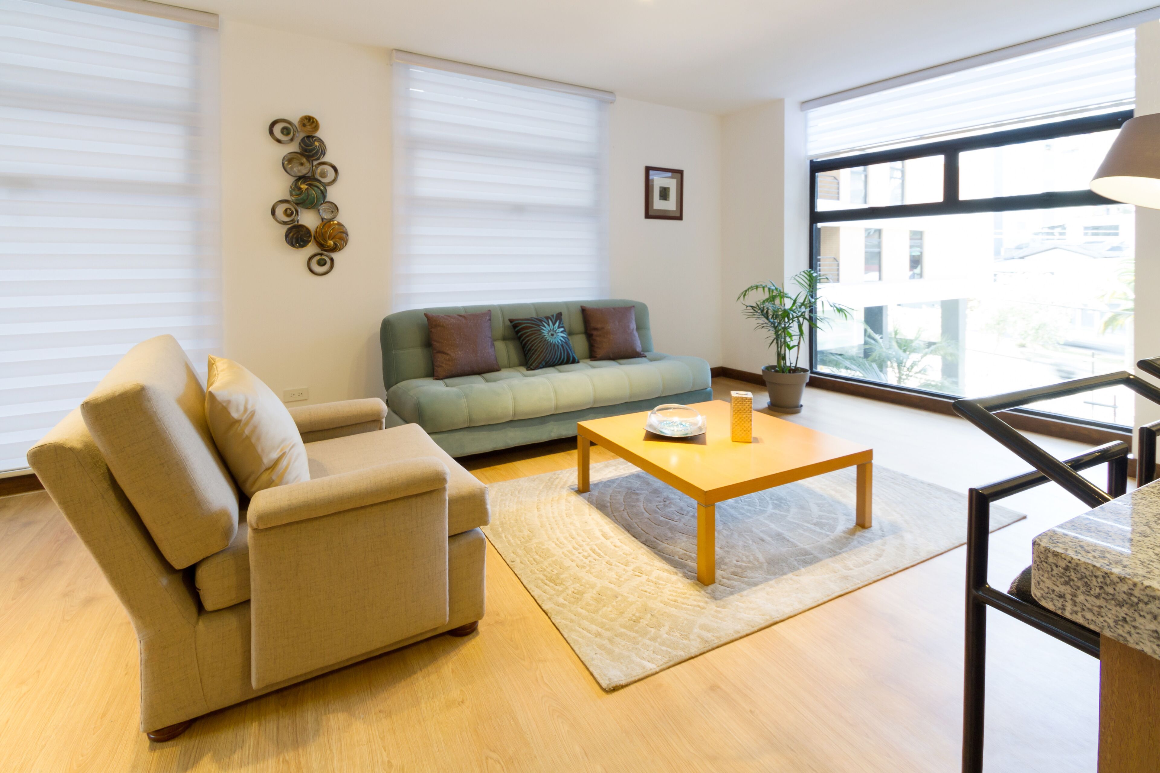 Smart TV 41 pulgadas con canales de televisión por cable, televisión