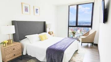 2 slaapkamers, een bureau, een strijkplank/strijkijzer, wifi