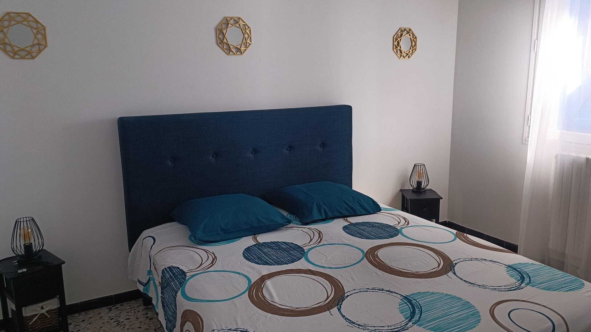 2 habitaciones, tabla de planchar con plancha y wifi gratis 