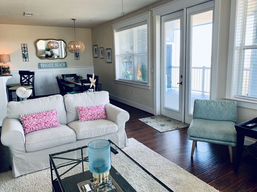 Beautiful Bay Escape 3/2 Condo in Pointe West with gorgeous bay views!