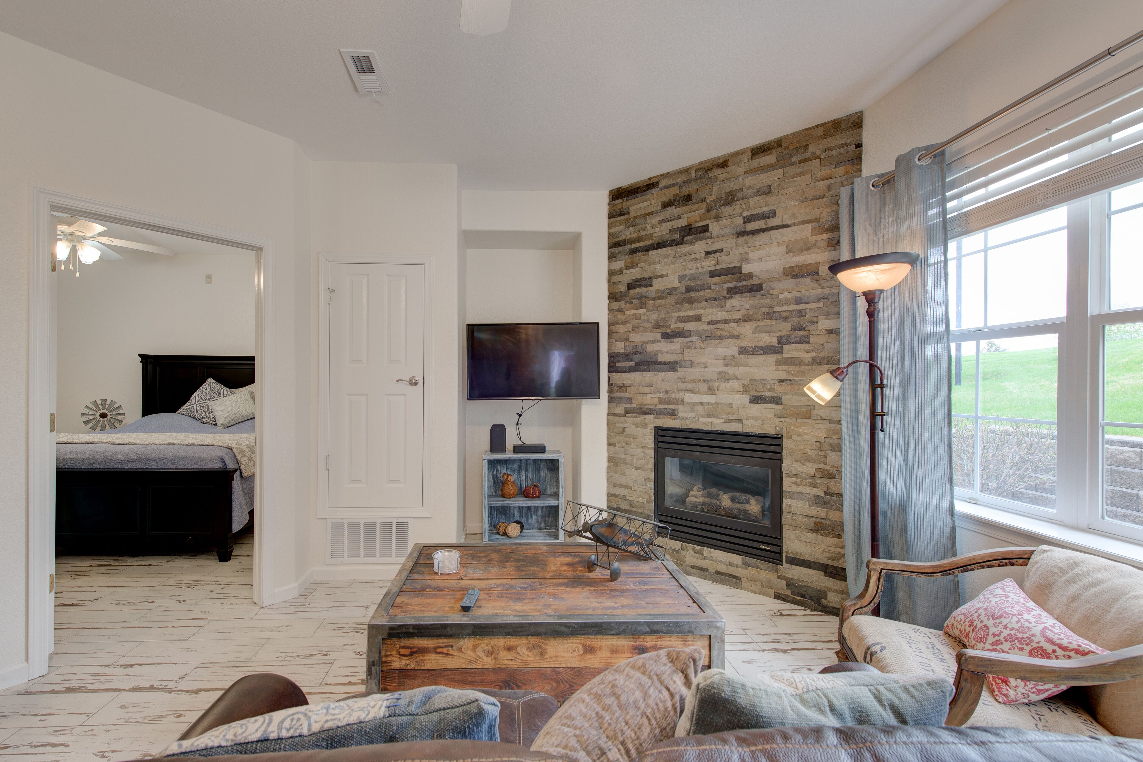 Bright and Beautiful Main Floor Condo