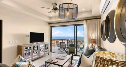 Oceanfront Condo at the Copala