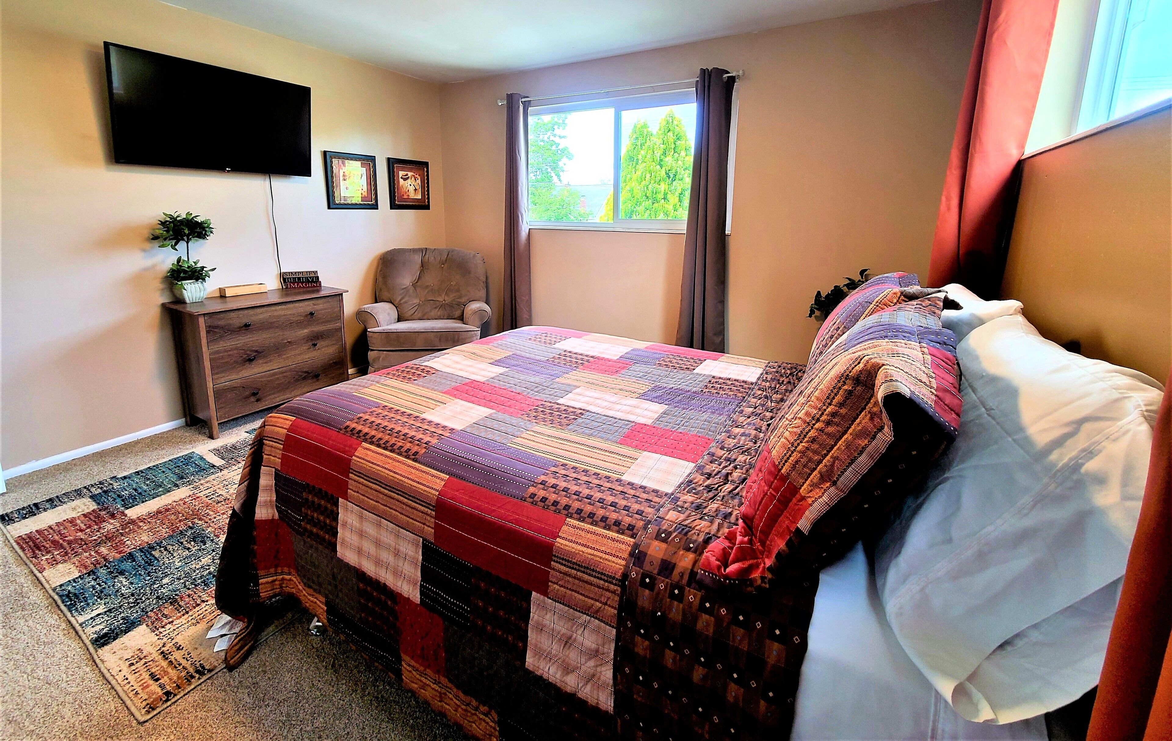 4 bedrooms, iron/ironing board, travel cot, free WiFi