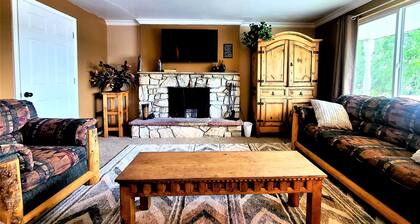 Cottonwood Comfort-Quick access to Cottonwood Canyon