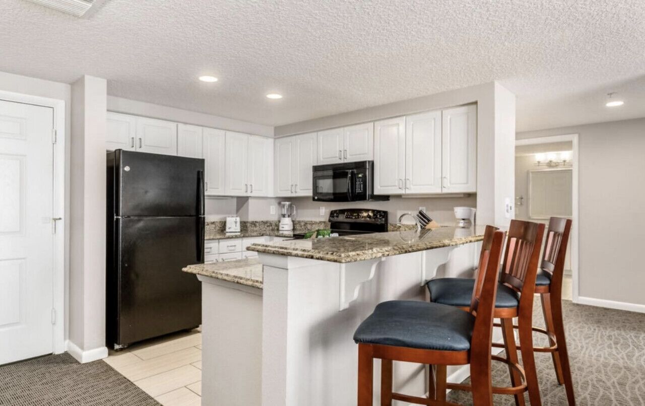 Resort Managed Wyndham Ocean Walk 2BR Suites -4 Pools, Lazy River & Beach!