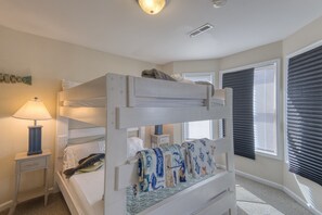 5 bedrooms, free WiFi, bed sheets - Captain's Quarters (Frederica)