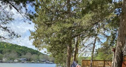 Lake View Cabin - Cozy Cabin Lake of the Ozarks
