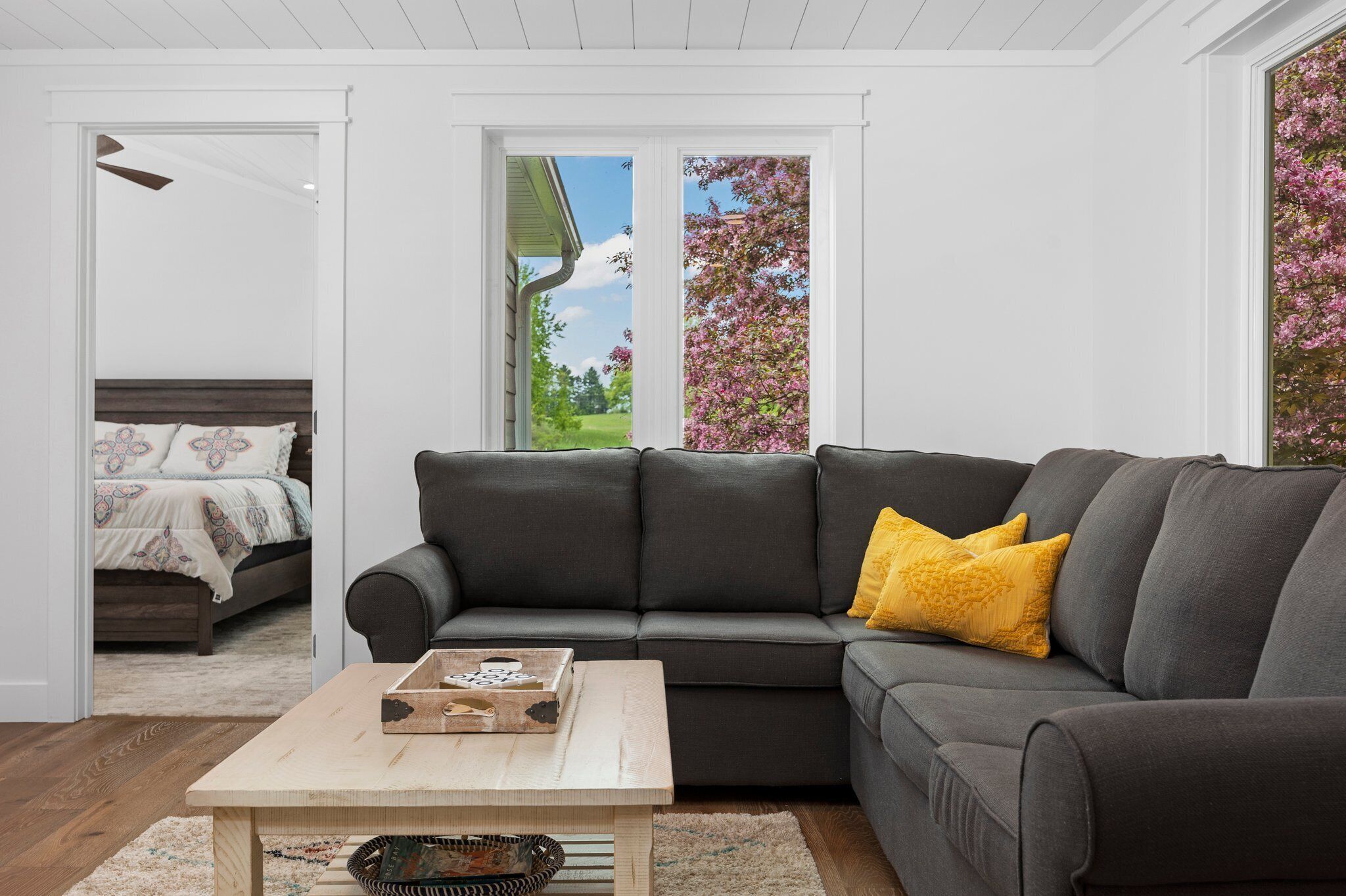 Newly renovated 1950's leelanau trail side cottage 