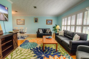 Smart TV - 3-bedroom vacation home 14 minutes from St. Johns Town Center (Ponte Vedra Beach)