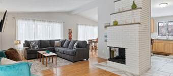 Bright "Mid-Century Modern" Ranch