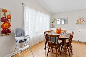 Dining - Bright "Mid-Century Modern" Ranch (Rochester)