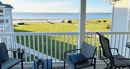 Cozy Bayfront Condo with Stunning Water Views only 8 Minutes from Bethany Beach!