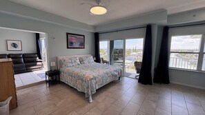3 habitaciones, escritorio, tabla de planchar con plancha y wifi gratis 