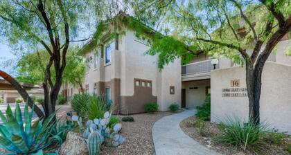 Dog-friendly condo with high-speed WiFi, heated outdoor pool & hot tub