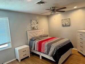 3 habitaciones, tabla de planchar con plancha y wifi gratis 