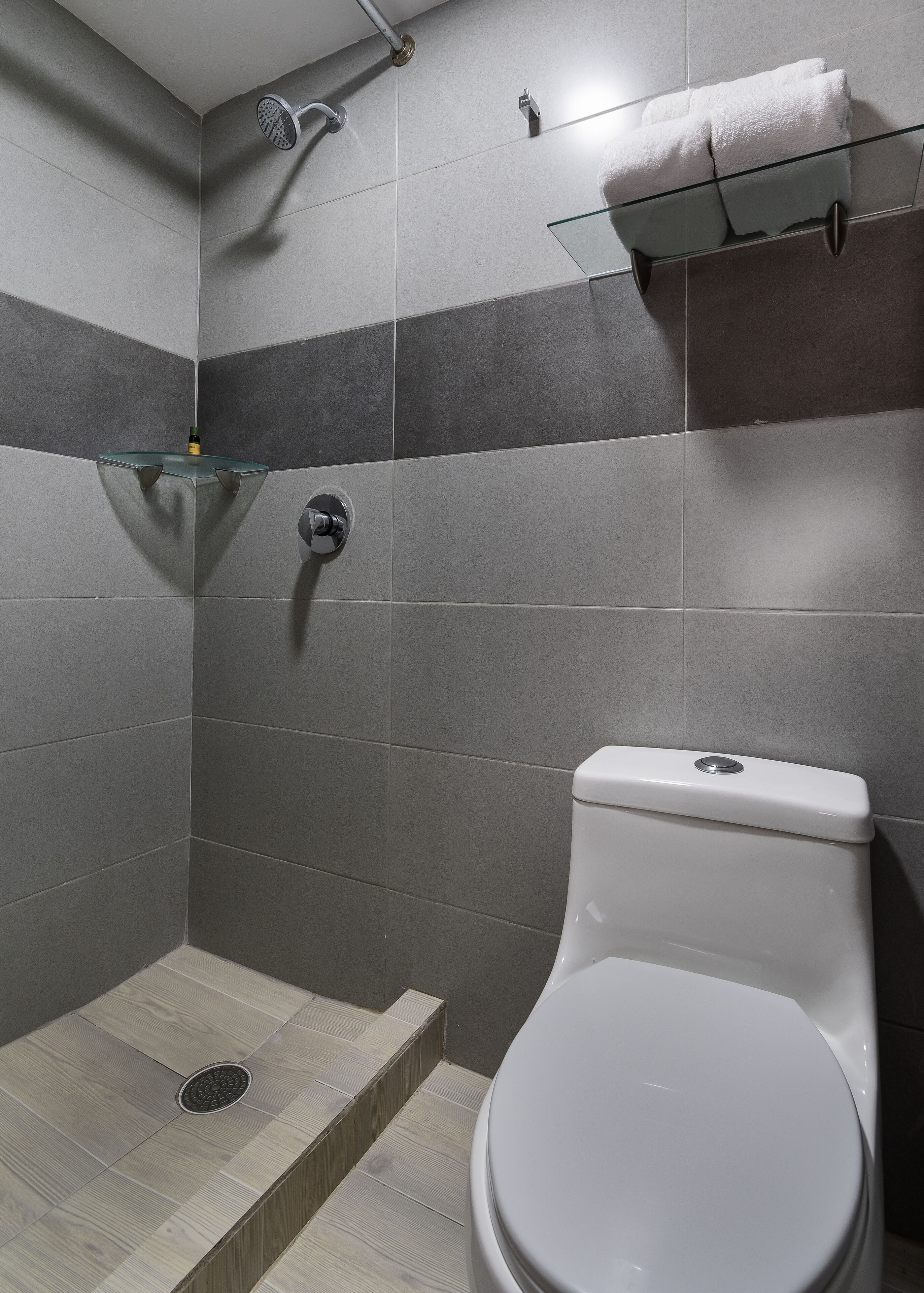 shower, free toiletries, towels