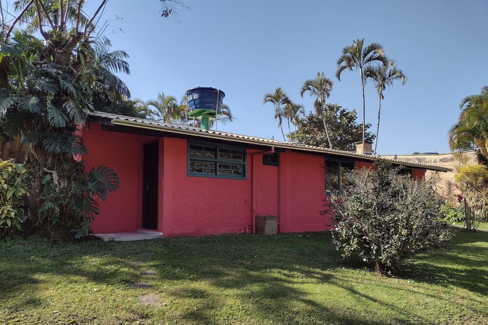 Kitnet with great location, 100 meters from the beach.