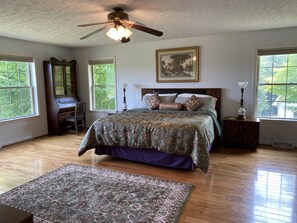 2 chambres, bureau, accès au Wi-Fi (inclus), literie fournie