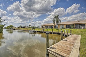 Canal | Community Dock/Boat Slip