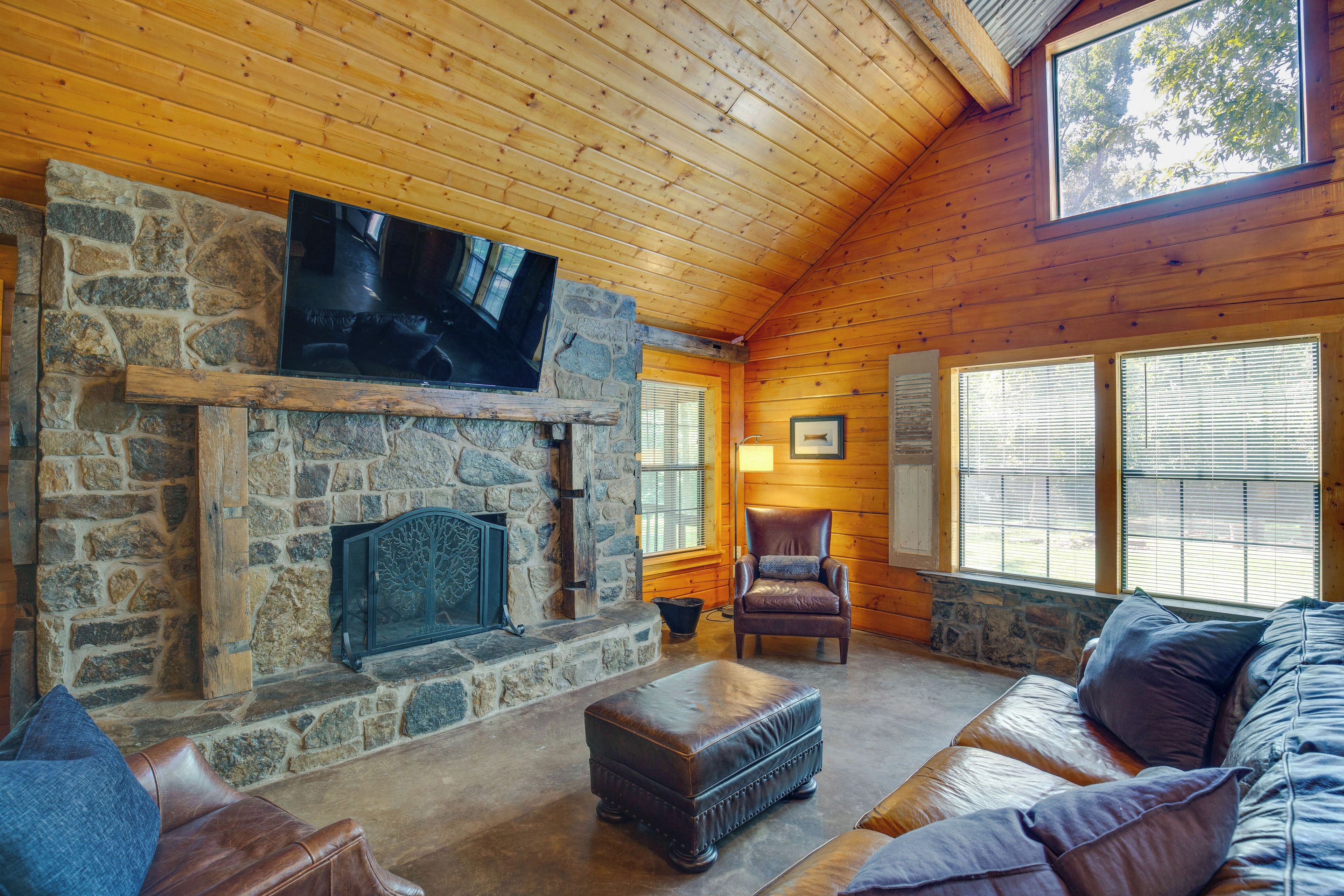 Angler's Cabin: Direct Lake Fork Access, By Marina