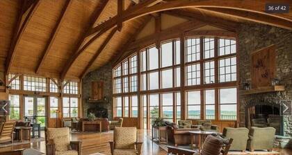 Luxury Ski-In/Out Condo – 305 Soaring Eagle, Stunning Sunrise Views & Hot Tubs!