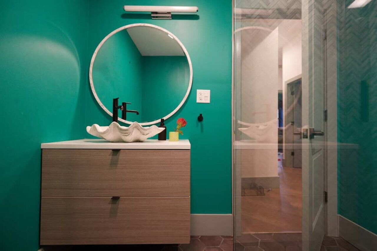 Amenidades de baño ecológicas, secadora de cabello, toallas 